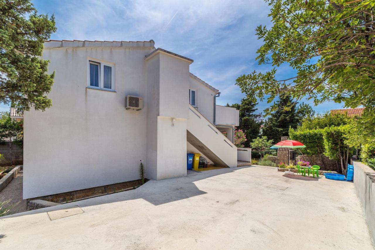 דירות אומיסאליי Apartman Hana מראה חיצוני תמונה