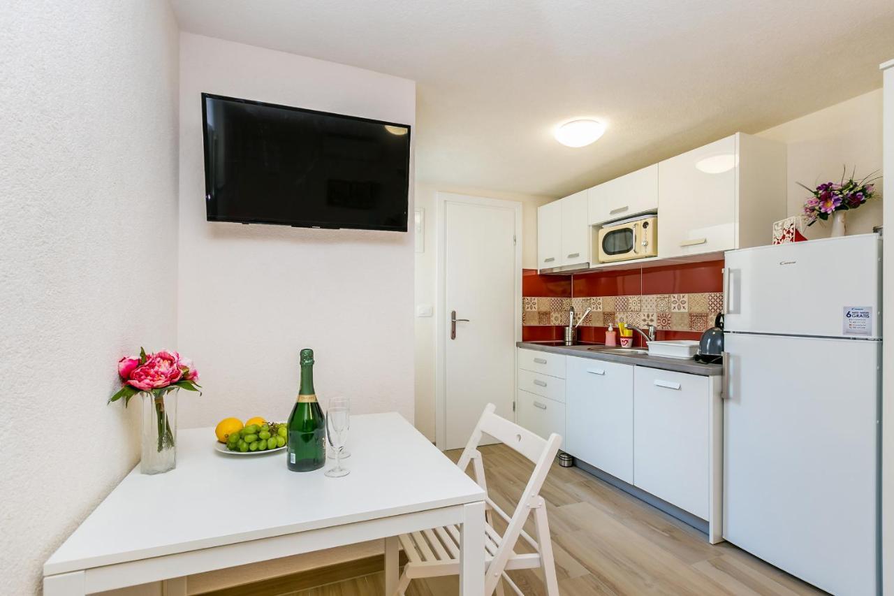 דירות אומיסאליי Apartman Hana מראה חיצוני תמונה